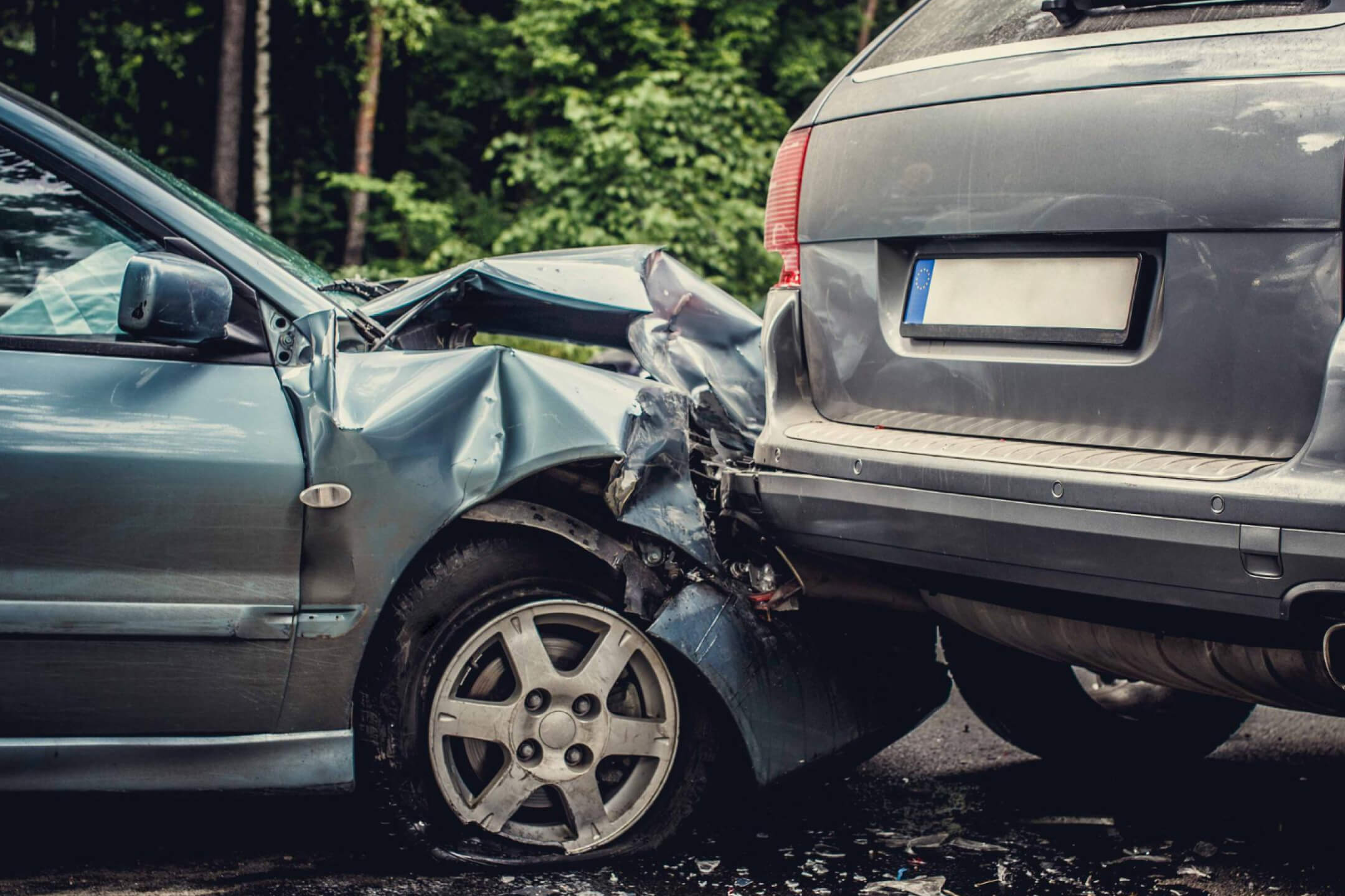 Verkehrsunfall: Abwicklung ohne Anwalt? Lieber nicht!
